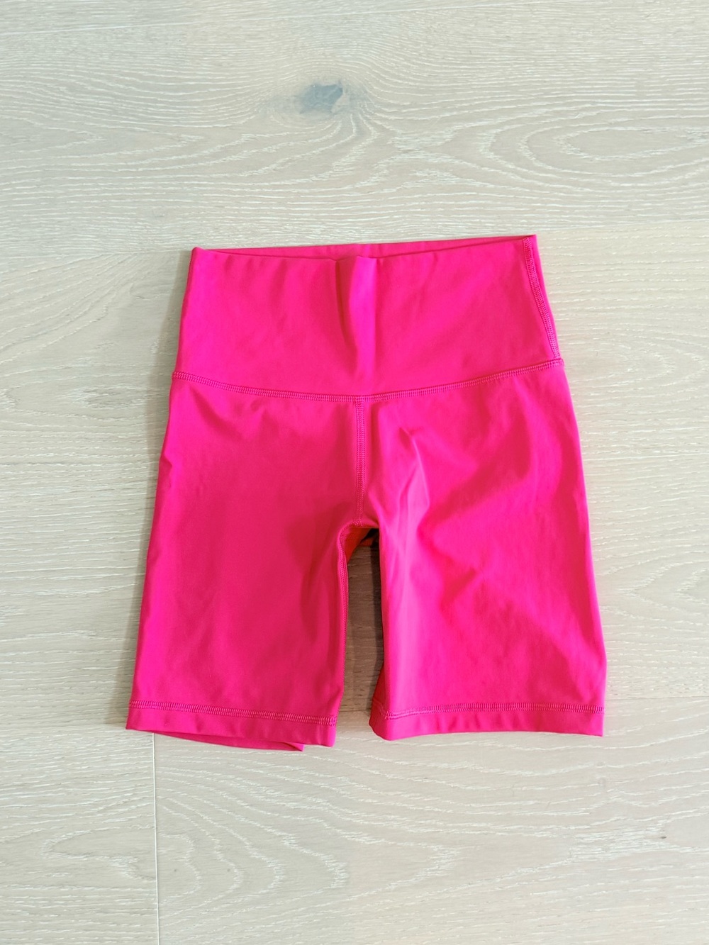 Aritzia TnAction Hot Pink / Fuchsia Biker Shorts XS